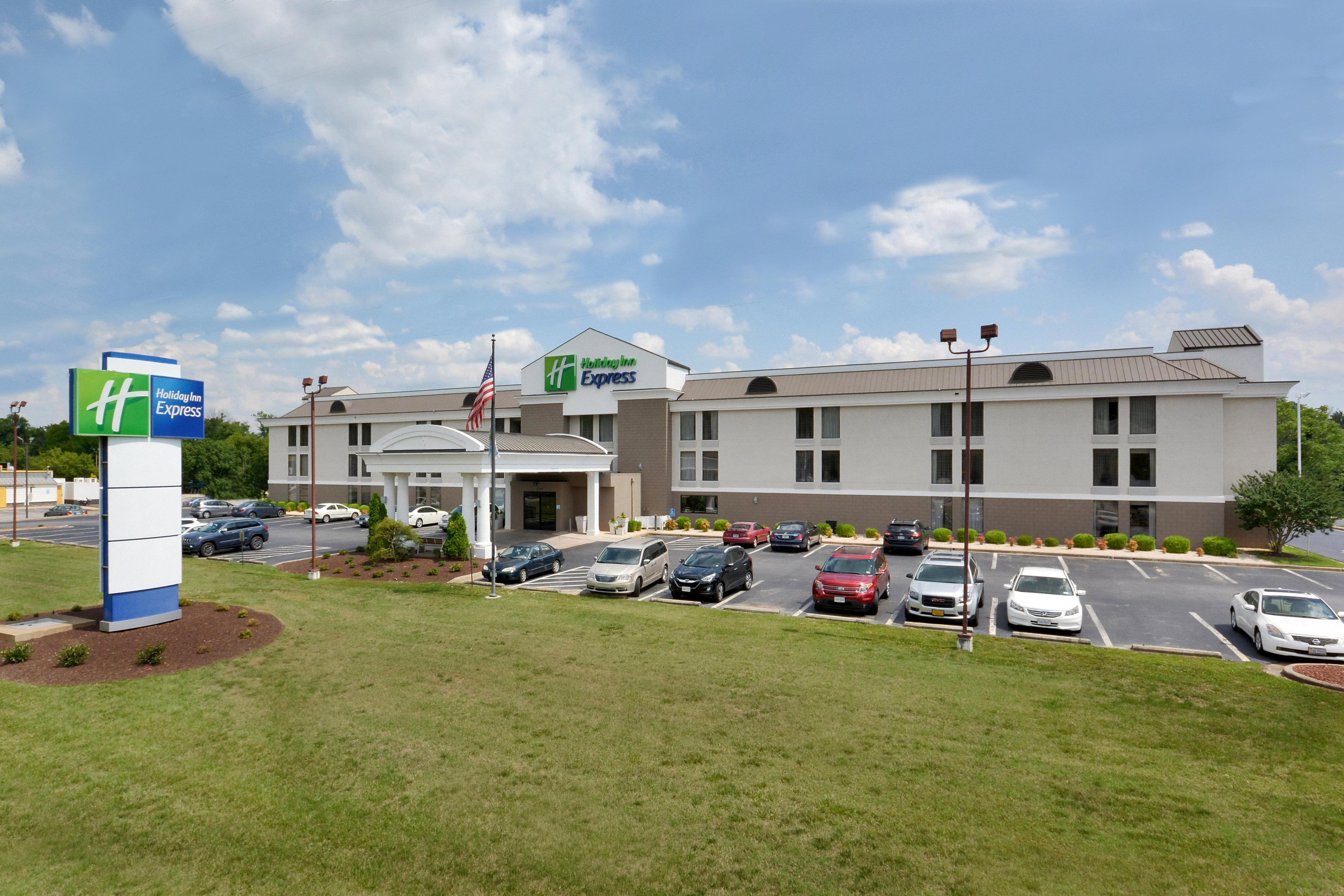 Holiday Inn Express Danville By Ihg Extérieur photo