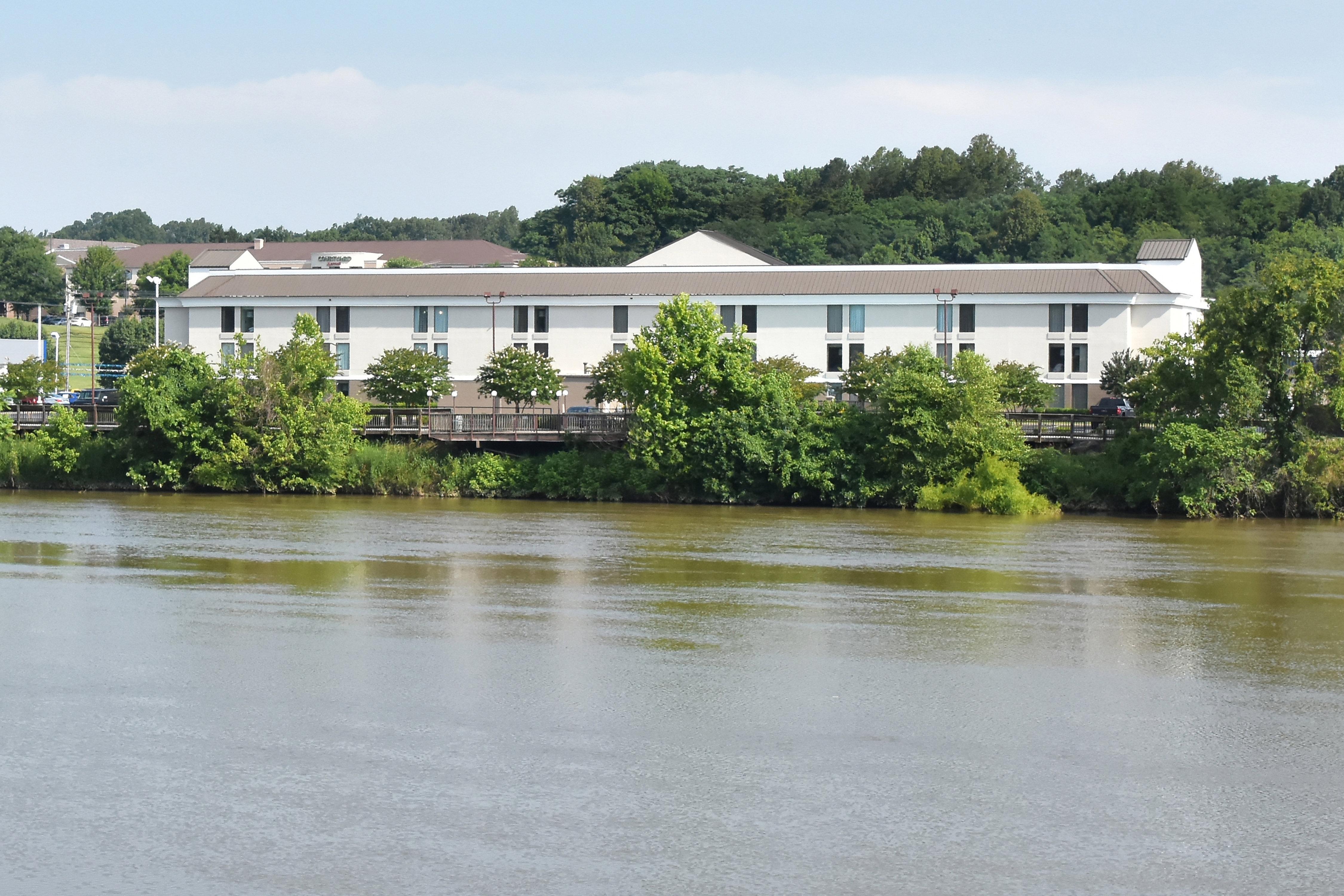 Holiday Inn Express Danville By Ihg Extérieur photo