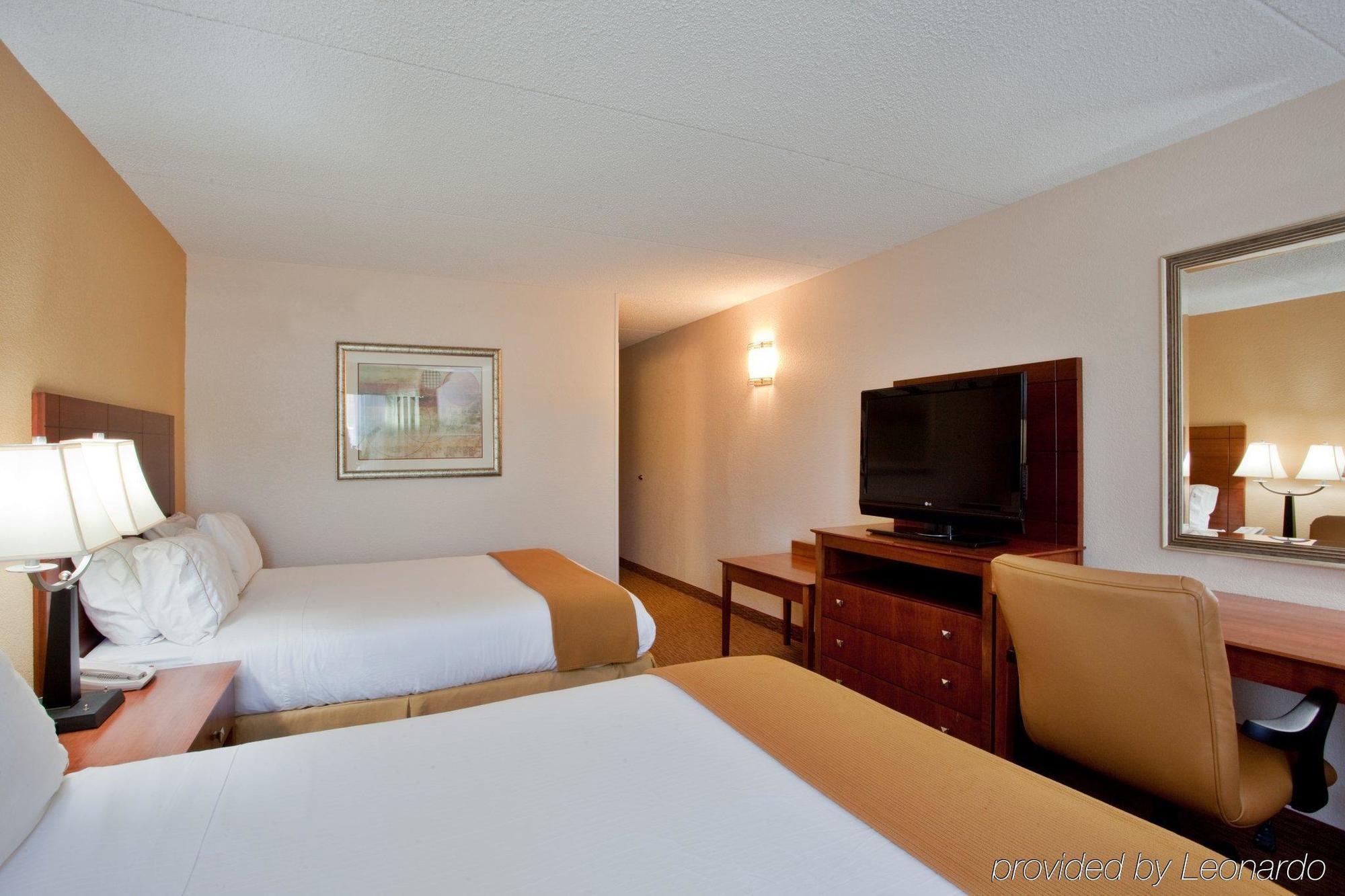 Holiday Inn Express Danville By Ihg Extérieur photo