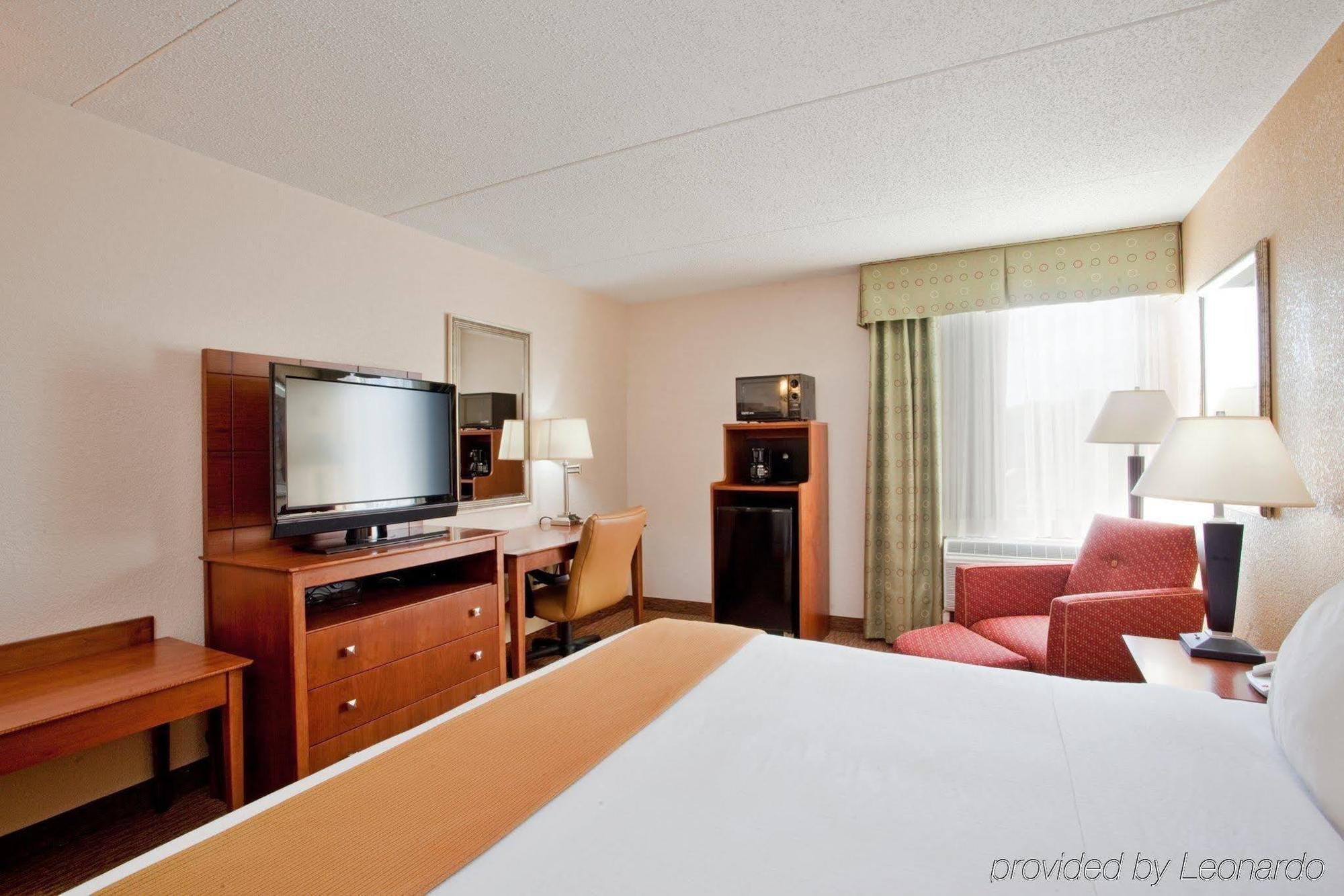 Holiday Inn Express Danville By Ihg Extérieur photo