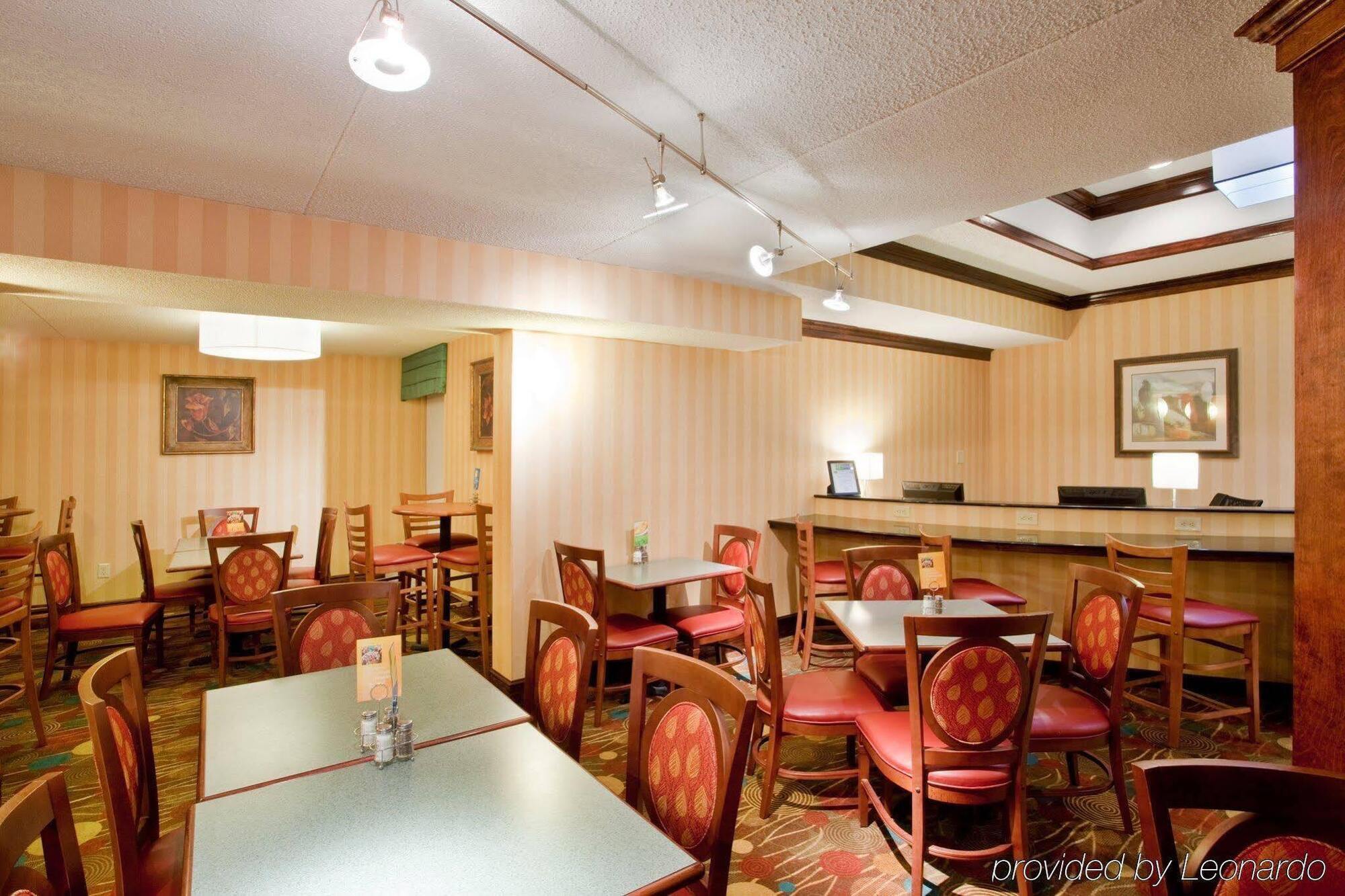 Holiday Inn Express Danville By Ihg Extérieur photo